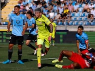 Futbol, O’Higgins vs Universidad de Chile.
Fecha 28, Liga de primera 2025.
El jugador de Universidad de Chile Maximiliano Guerrero, izquierda, celebra tras marcar un gol contra O’Higgins durante el partido de primera division disputado en el estadio El Teniente de Rancagua, Chile.
23/11/2025
Andres Pina/Photosport
Football, O’Higgins vs Universidad de Chile.
28th turn, 2025 First division league.
Universidad de Chile player Maximiliano Guerrero, left, celebrates after scoring against O’Higgins during the first division match at the El Teniente stadium in Rancagua, Chile.
23/11/2025
Andres Pina/Photosport