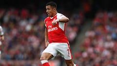 Alexis Sánchez ingresó en polémico triunfo del Arsenal