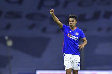 Otro jugador que regresó encendido al balompíe azteca esl Pol Fernández, ya que el argentino ha entrado de cambio para únicamente jugar 77 minutos hasta el momento, donde ya marcó dos goles