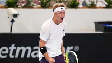 ADELAIDE (Australia), 14/01/2026.- Alejandro Davidovich Fokina of Spain celebrates a point during the men's singles round of 16 match against Rinky Hijikata of Australia at the Adelaide International tennis tournament, in Adelaide, Australia, 14 January 2026. (Tenis, España, Adelaida) EFE/EPA/MATT TURNER AUSTRALIA AND NEW ZEALAND OUT