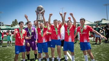 ¡Chile es tricampeón del mundo!