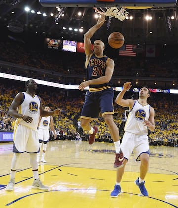 La victoria de los Warriors en el primer partido en imágenes