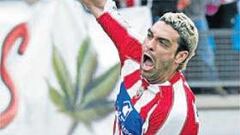 Míchel revienta el derbi y el Almería va a por el líder