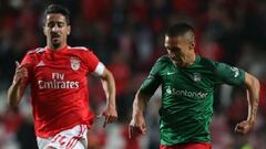 LISBON, PORTUGAL - APRIL 22:  Leandro Barrera of CS Maritimo in action during the Liga NOS match between SL Benfica and CS Maritimo at Estadio da Luz on April 22, 2019 in Lisbon, Portugal.  (Photo by Gualter Fatia/Getty Images)