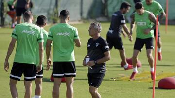 29/09/21  ELCHE 
 ENTRENAMIENTO 
 FRAN ESCRIBA 