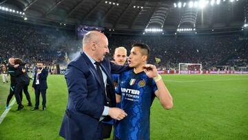 ROME, ITALY - MAY 11: CEO Giuseppe Marotta and Alexis Sanchez of FC Internazionale celebrates after winning the Coppa Italia Final match between Juventus and FC Internazionale at Stadio Olimpico on May 11, 2022 in Rome, Italy. (Photo by FC Internazionale/Inter via Getty Images)