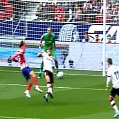 Iturralde vio penalti de Gabriel a Joao Félix en el minuto 4