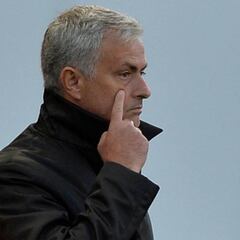 Mourinho se rinde a Matic y dice que es el mejor a sus órdenes