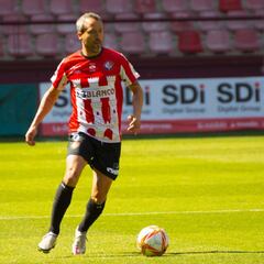 Renueva con 44 años el hombre récord del fútbol español