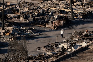 Imagen devastadora del barrio residencial Palisades que ha quedado totalmente destruido, por los incendios que  han arrasado más de 15.000 hectáreas en Los Ángeles.