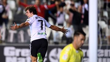 Artola celebra un gol con el Burgos ante el Málaga.