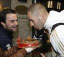 Benzema celebra sus 24 años como titular