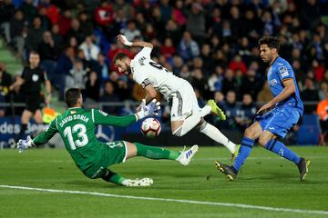 Ocasión de Benzema.