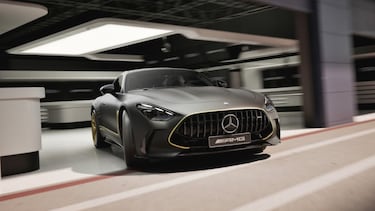 El auto especial de Mercedes-AMG para la película de F1 con Brad Pitt