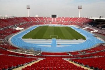 El Estadio Nacional Julio Martínez Pradanos es la casa de la Selección Chilena y tiene capacidad para 50 mil espectadores. Está ubicado en Santiago, la capital de Chile, y aquí sólo se jugará la jornada inaugural para darle preferencia a las demás sedes. Aquí se jugó la mayor cantidad de duelos en la Copa América.