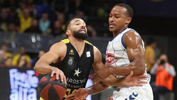 GRAFCAN2028. LA LAGUNA (TENERIFE), 23/03/2019.- Los bases Davin White, del Iberostar Tenerife, y Fede Van Dacke, del Delteco Gipuzkoa, durante el partido disputado entre ambos clubes en la jornada 24 de la Liga Endesa ACB. EFE/ Cristóbal García