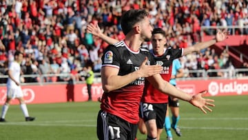 Marqués celebra uno de sus goles al Burgos.