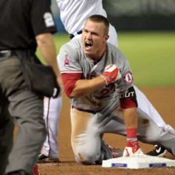 Mike Trout está haciendo todo lo que está en su mano para llevar a sus Angels a los playoffs.