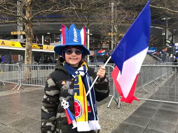 Los aficionados acompañan a Colombia para el partido amistoso ante Francia