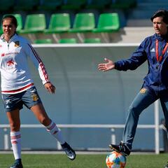Toña Is cita a 24 jugadoras para preparar la Eurocopa Sub-17