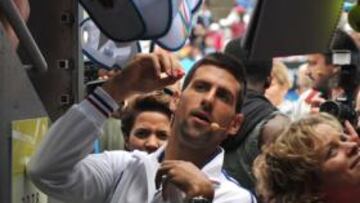 <b>ÍDOLOS. </b>Djokovic y Kim Clijsters, idolatrados en Rod Laver Arena.