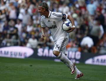 14 de septiembre de 2008. El catorce marcó el primer tanto blanco en un encuentro ante el Numancia (4-3).