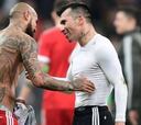 El alegre saludo de Arturo Vidal a Gary Medel por su cumpleaños