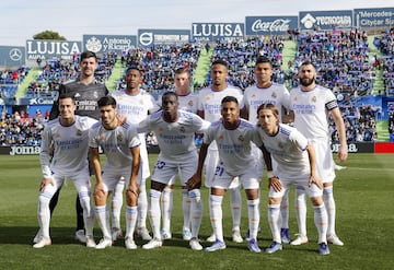 Courtois; Lucas Vázquez, Militao, Alaba, Mendy; Casemiro, Modric, Kroos; Asensio, Rodrygo y Benzema.

