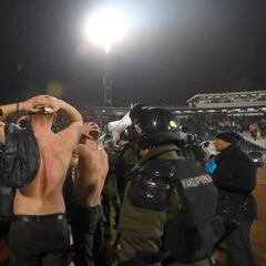 Terror en Belgrado en un pelea entre ultras del Partizan y el Estrella Roja
