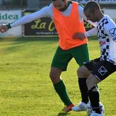 Melandri se rompe la rodilla derecha... jugando al fútbol