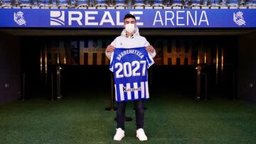 03/02/21 REAL SOCIEDAD
RENOVACION HASTA 2027 DE BARRENETXEA
FOTO ENVIADA ALFONSO.HERRAN.