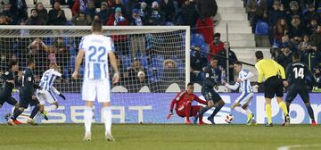 1-0. Sabin Merino y Keylor Navas en la jugada del primer gol de Martin Braithwaite