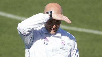 01/04/17
ENTRENAMIENTO DEL REAL MADRID
ZINEDINE ZIDANE