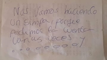 Entra a un restaurante, termina de comer y se va sin pagar mientras deja la razón escrita en la cuenta: “Nos vamos haciendo un ‘simpa’”