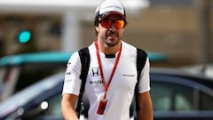 ABU DHABI, UNITED ARAB EMIRATES - NOVEMBER 26:  Fernando Alonso of Spain and McLaren Honda walks in the Paddock before final practice for the Abu Dhabi Formula One Grand Prix at Yas Marina Circuit on November 26, 2016 in Abu Dhabi, United Arab Emirates.  (Photo by Clive Mason/Getty Images)