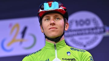 El ciclista esloveno Tadej Pogacar posa antes de tomar la salida en la prueba de fono de los Mundiales de Ciclismo en Ruta de Flandes 2021.