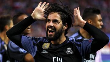 Isco contesta a Iván Helguera con un 'Me gusta' en Twitter