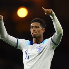 Bellingham sumó 14.450 minutos antes de los 20 años; Beckham, 845