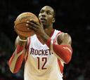 El mejor Dwight Howard guía a unos Rockets en racha