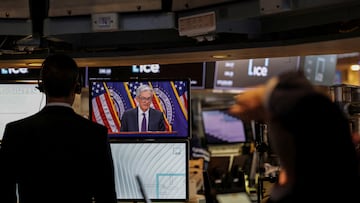 Fed chair says labor market risks outweigh inflation