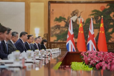 El mayor aliado de Trump marca distancia y comienza una “relación más sofisticada” con China