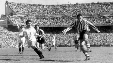 Un homenaje nacional a Zarra