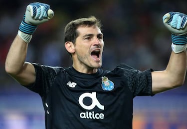 Casillas sorprende a sus fans al revelar que lleva aparato