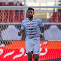 Los millonarios mercados que siguen a un ex goleador del fútbol chileno