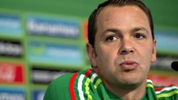 Baños en conferencia de prensa con la Selección Mexicana.