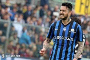 El delantero tuvo un irregular paso por Atalanta, pero se ganó el cariño de los hinchas por sus goles importantes.