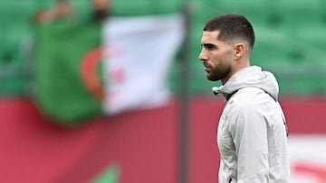 Algeria's goalkeeper #23 Luca Zidane arrives before the Africa Cup of Nations (CAN) Group E football match between Equatorial Guinea and Algeria at Moulay Hassan Stadium in Rabat on December 31, 2025. (Photo by Gabriel BOUYS / AFP)