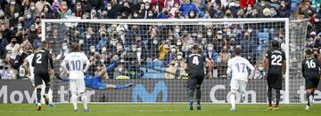 Benzema falla un penalti.