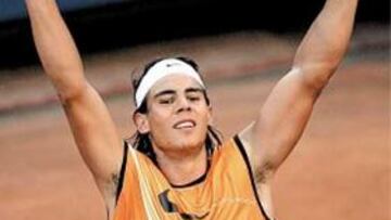 <b>ADIÓS STEPANEK. </b>Nadal despide a Stepanek, víctima en Brno y Roma.