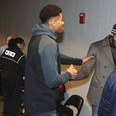 Giannis también quiere a Davis y se lo ha dicho cara a cara